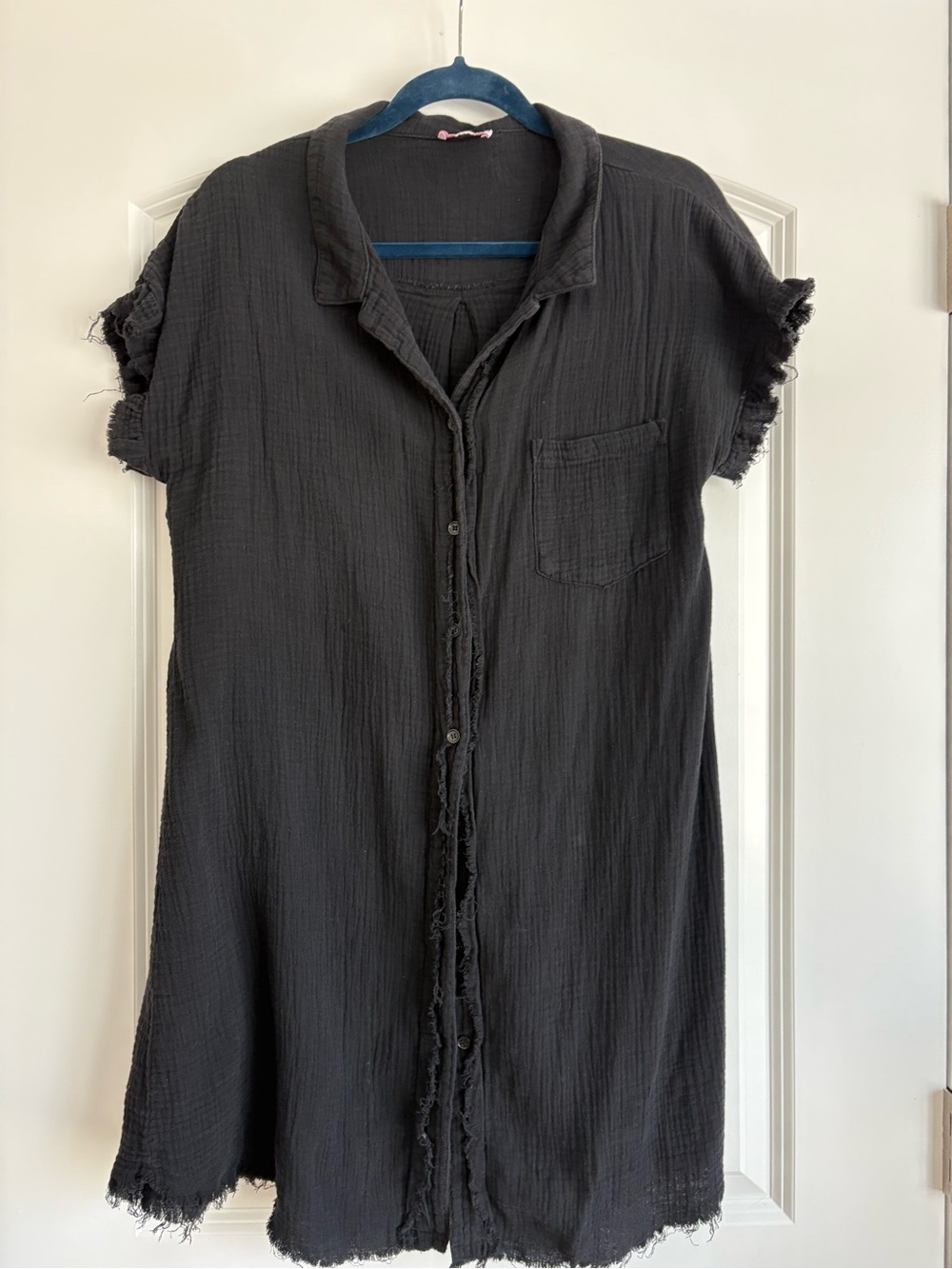 Pink Lily Black Textured Button-Front Shirt